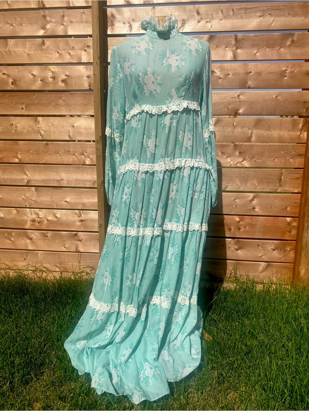 Gunne Sax RARE 1960-70s white label ruffle tier calico rose tent dress